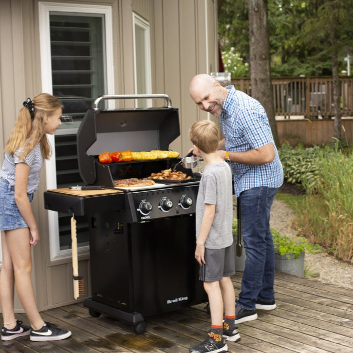 Broil King Crown 410 | Black Fascia Gas BBQ