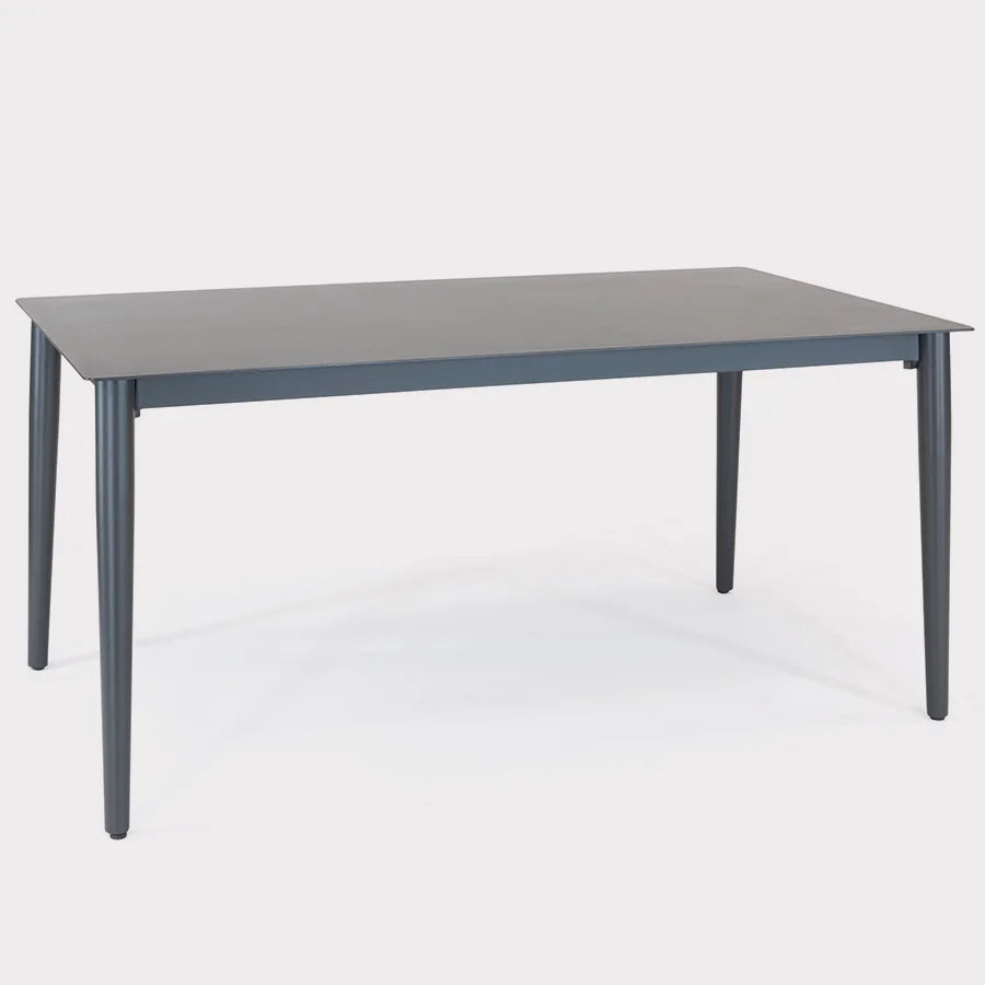 Outdoor Dining Tables
